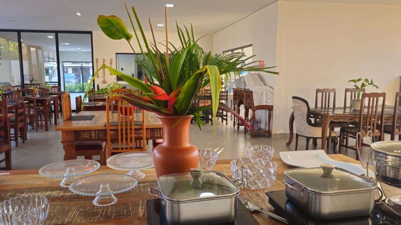 O Beira Mar Praia Hotel Esta Localizado Na Orla, Na Praia De Taperapuan, Cafe Incluso, Wi-Fi 500Mb, Piscinas, Estacionamento Privativo, Ar Condicionado Split, Smart Tv, Frigobar, Porto Seguro Exteriér fotografie